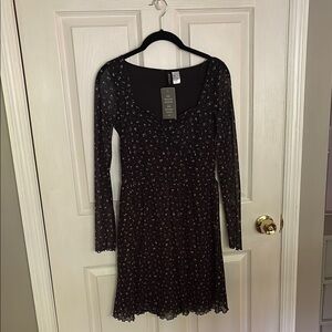 H&M Black and White Fit and Flare Long Sleeve Dress